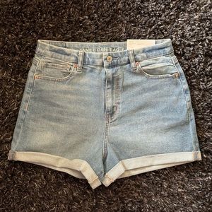 AE Curvy Short Size 8